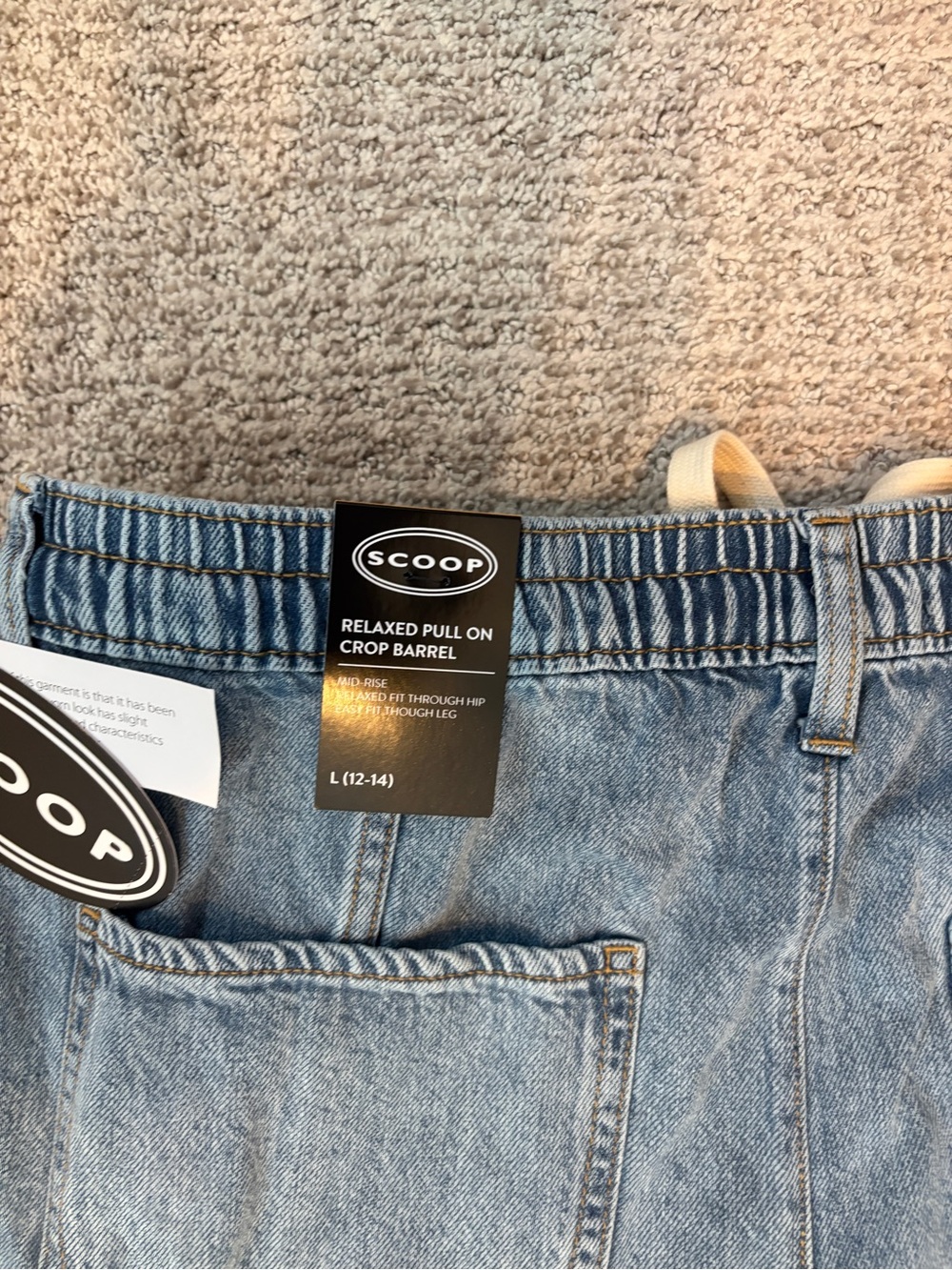 Scoop Brand Relaxed Pull on Crop Barrel Jeans Light Wash Size Large 12-14 - Picture 5 of 5